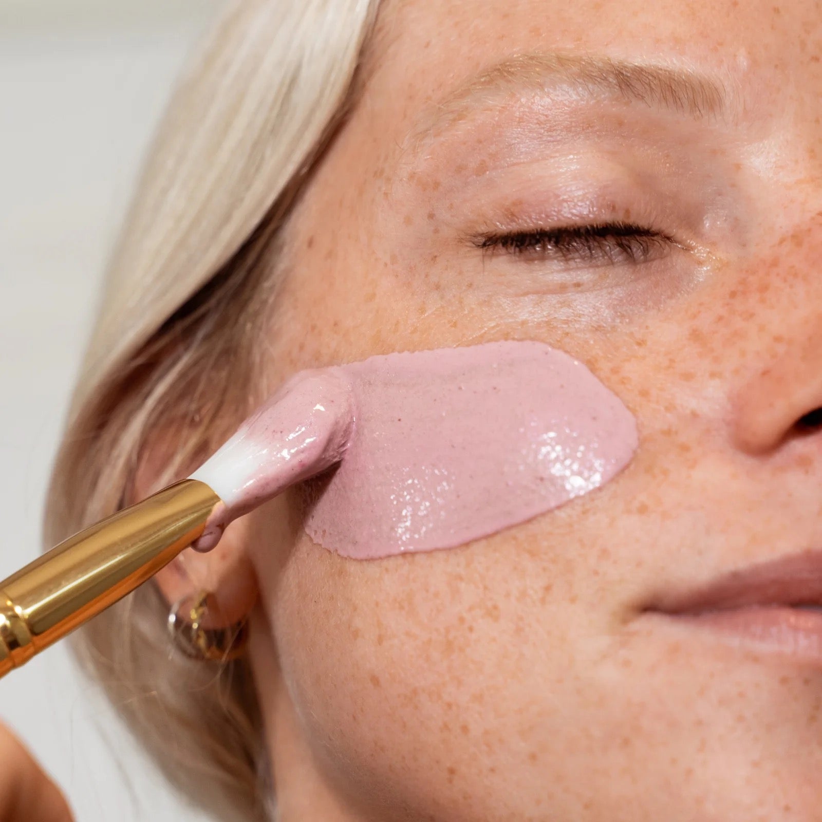 FACIAL MASK - PINK VITAMIN C