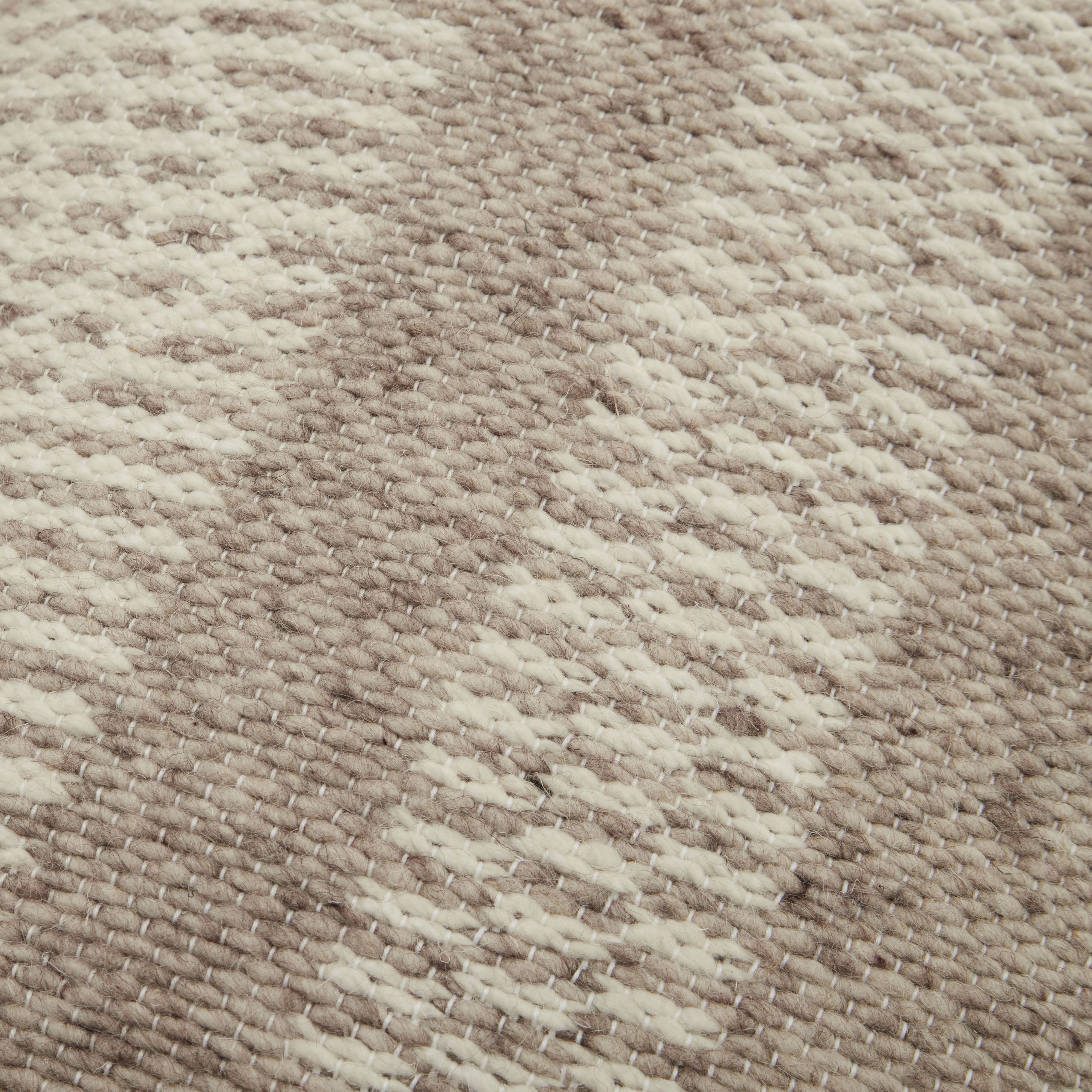 RILEY CUSHION IVORY & BROWN