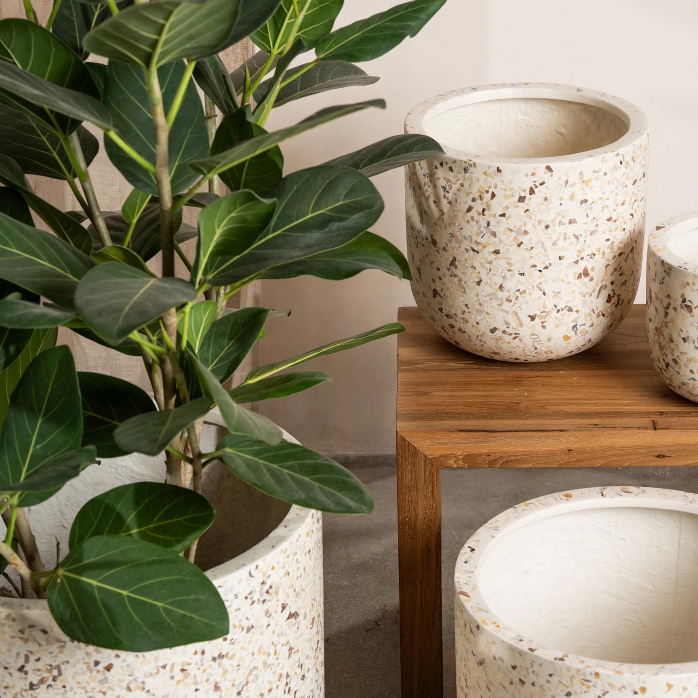 INKEN LIGHTWEIGHT CURVED POT - SHELL FINISH