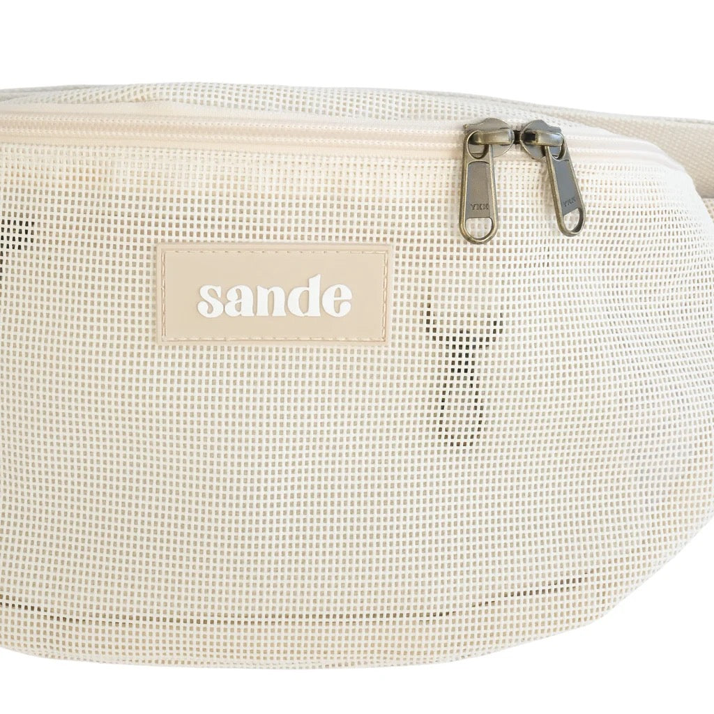 SANDE™ ESSENTIALS CROSSBODY BAG - SAND
