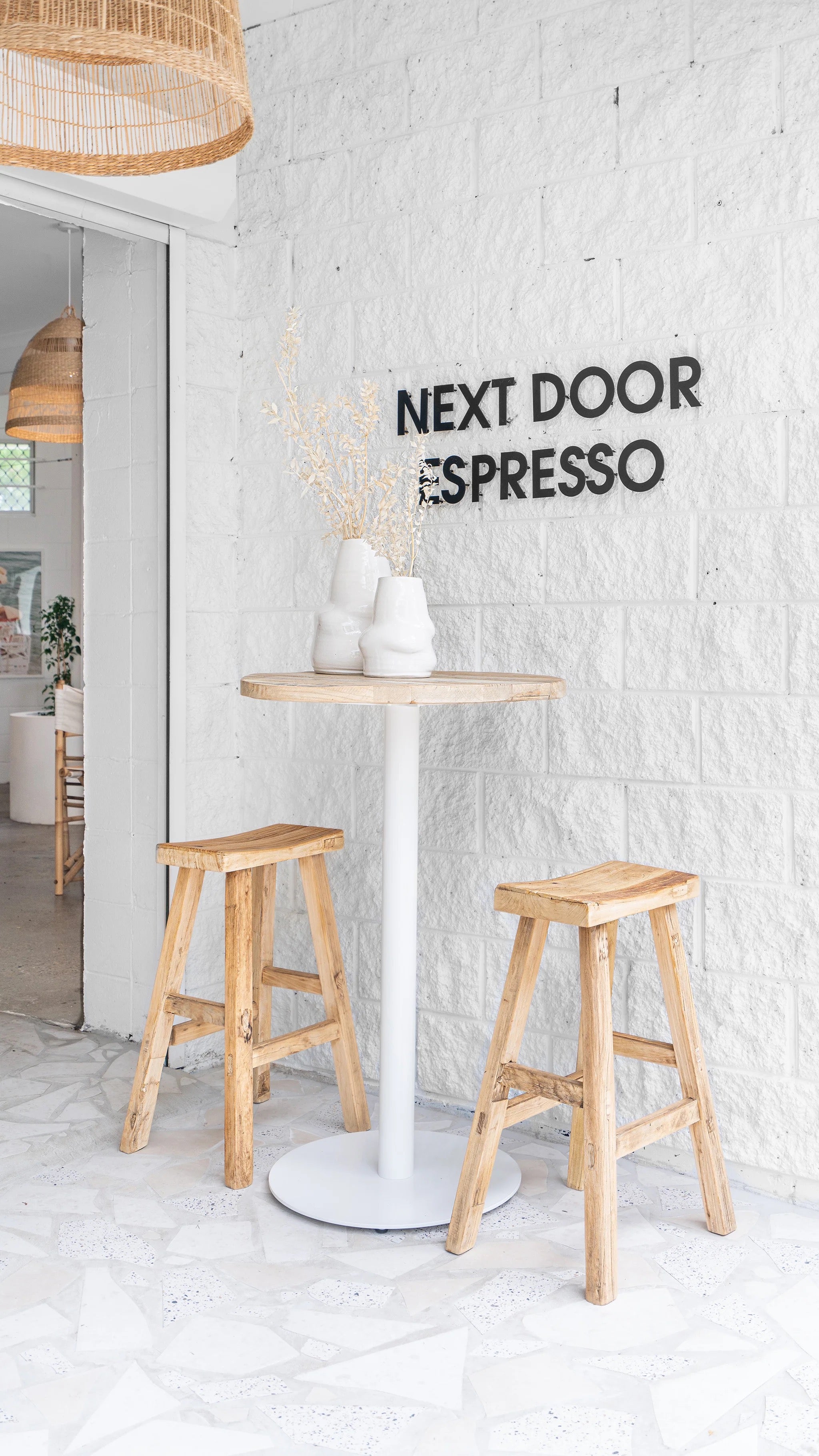 KUSINA BARSTOOL | ELM