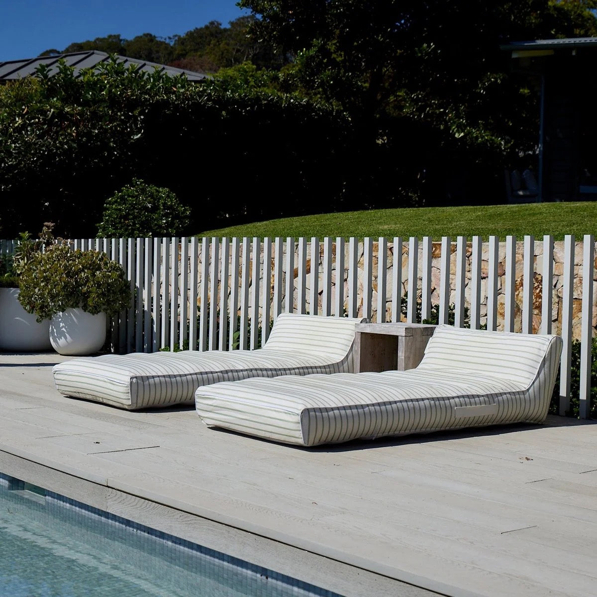 LUXE LIE-ON LOUNGER - LA PALMA