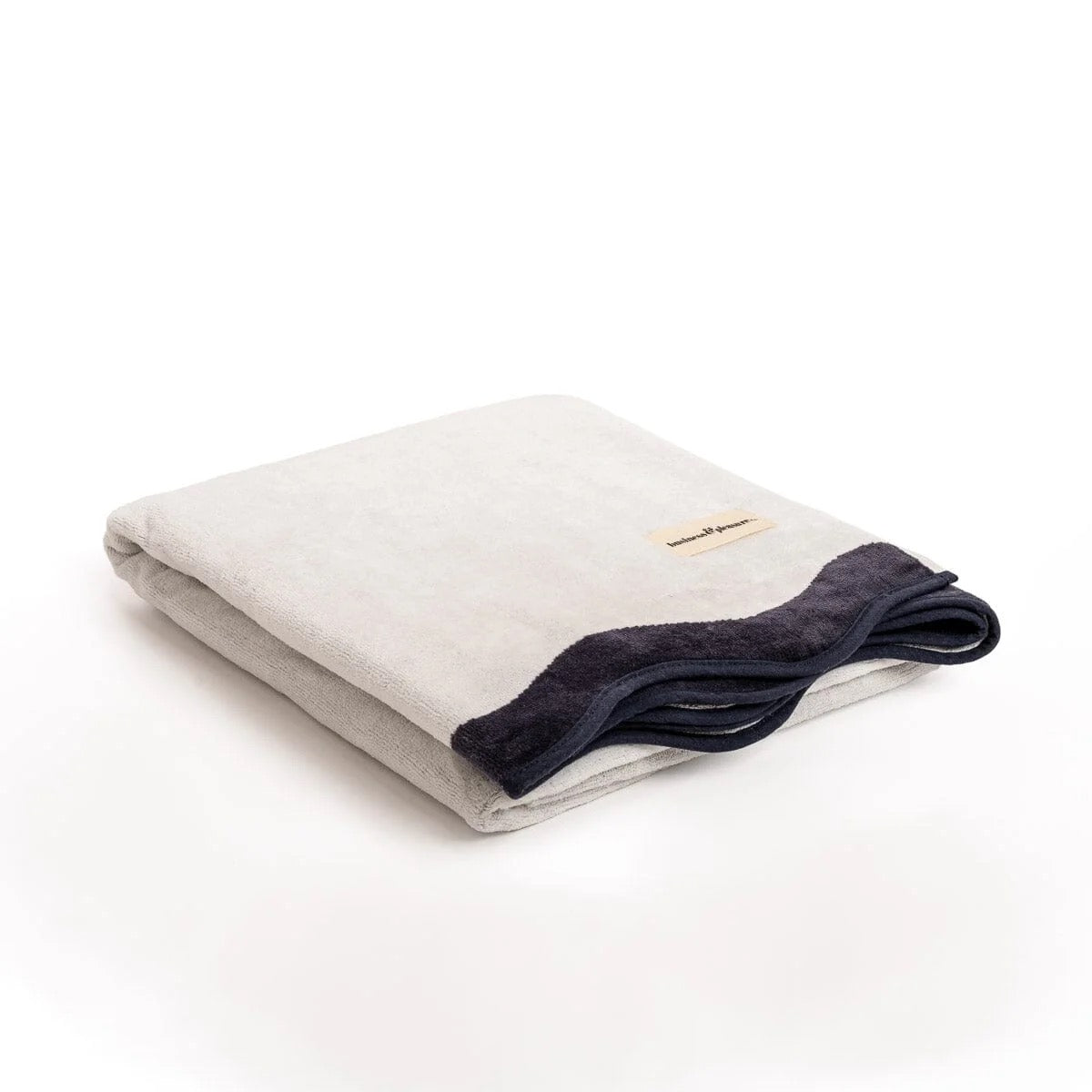 THE BEACH TOWEL - RIVIE WHITE