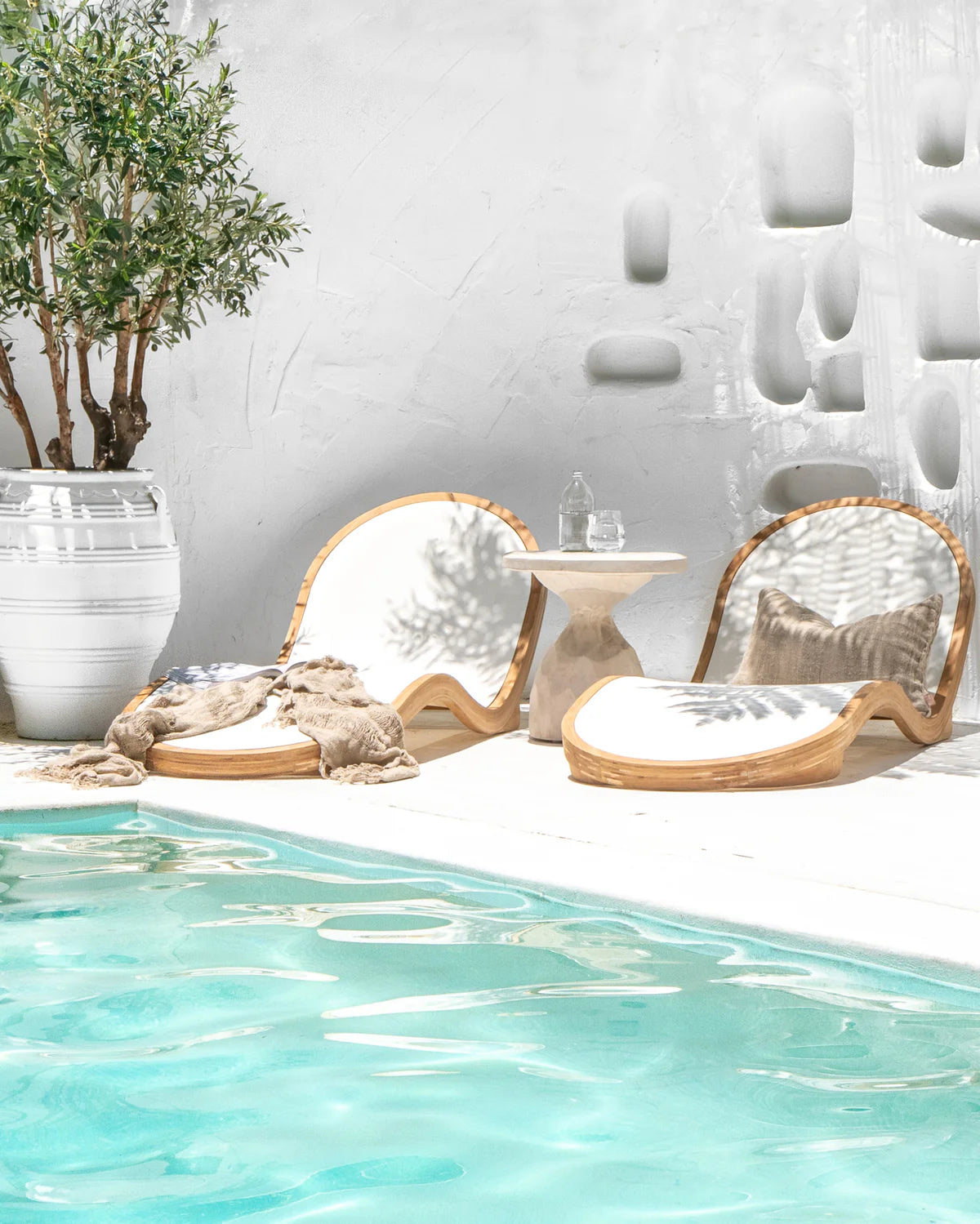 MYKONOS CURVED SUN LOUNGER
