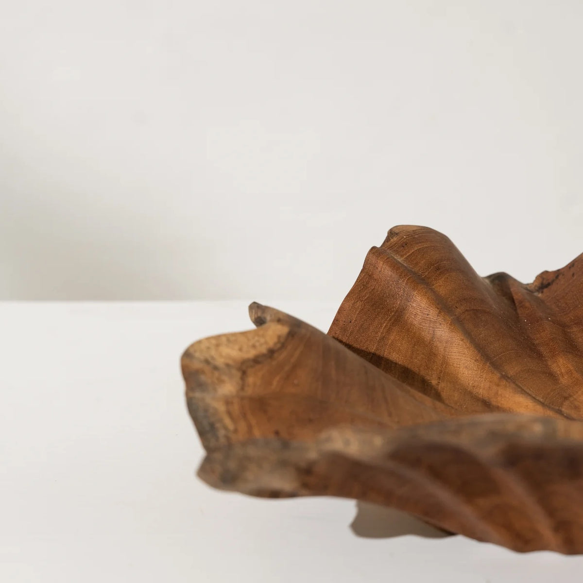 ODELE SCULPTURAL BOWL
