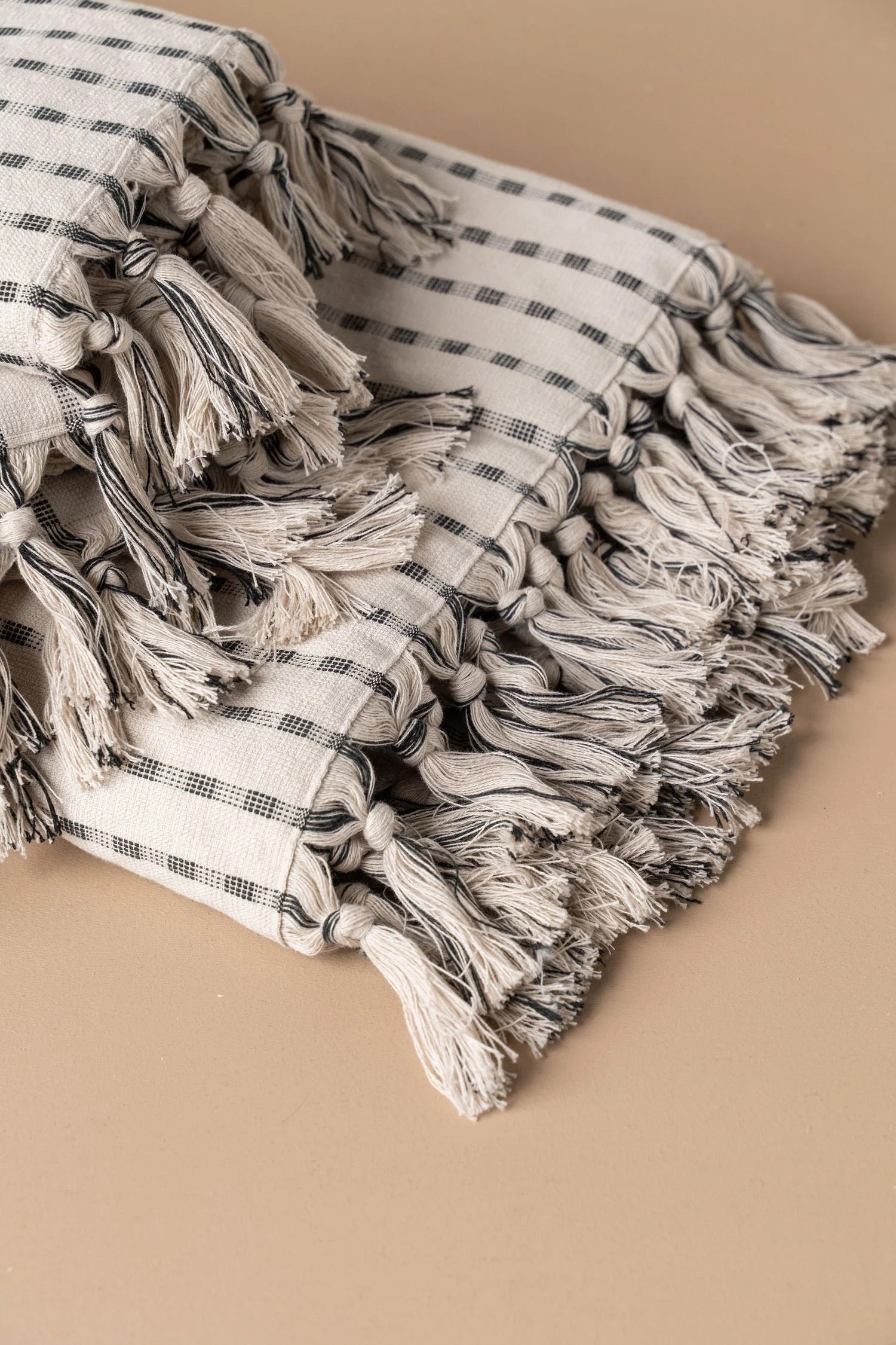 Chickpea Bath Sheet Collection | Stone/Black