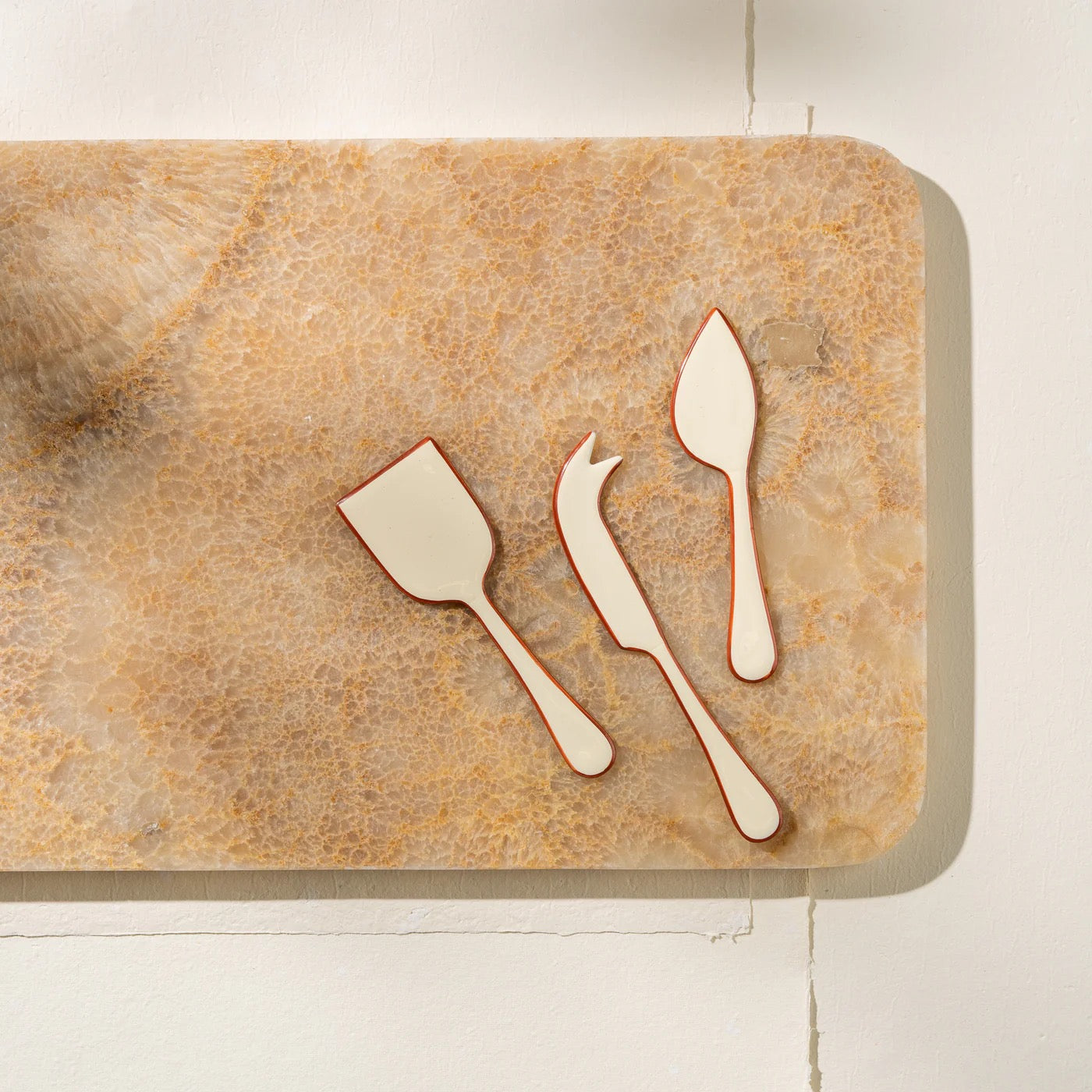 Alder Enamel Cheese Set-Cream