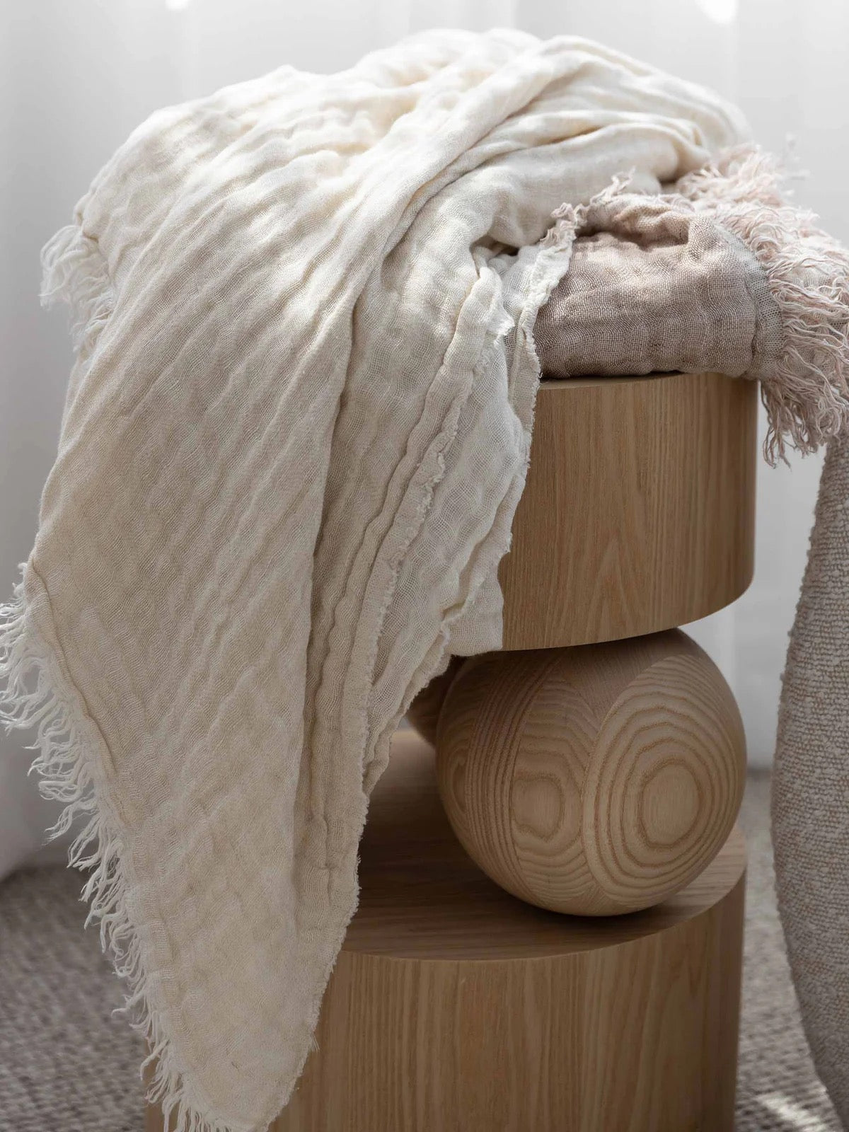 Lia Muslin Linen Throw