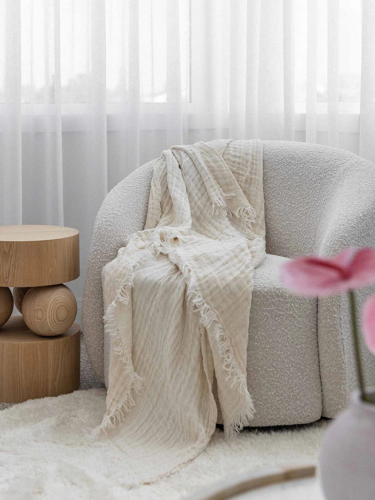 Lia Muslin Linen Throw
