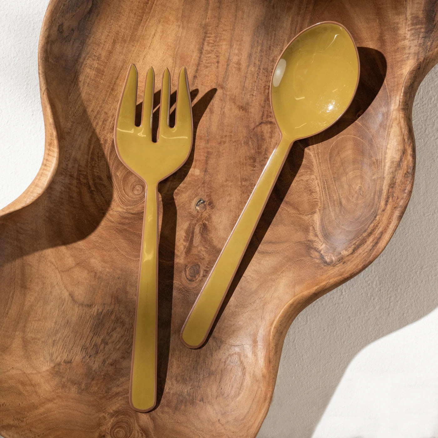 ALDER ENAMEL SALAD SERVERS - OLIVE