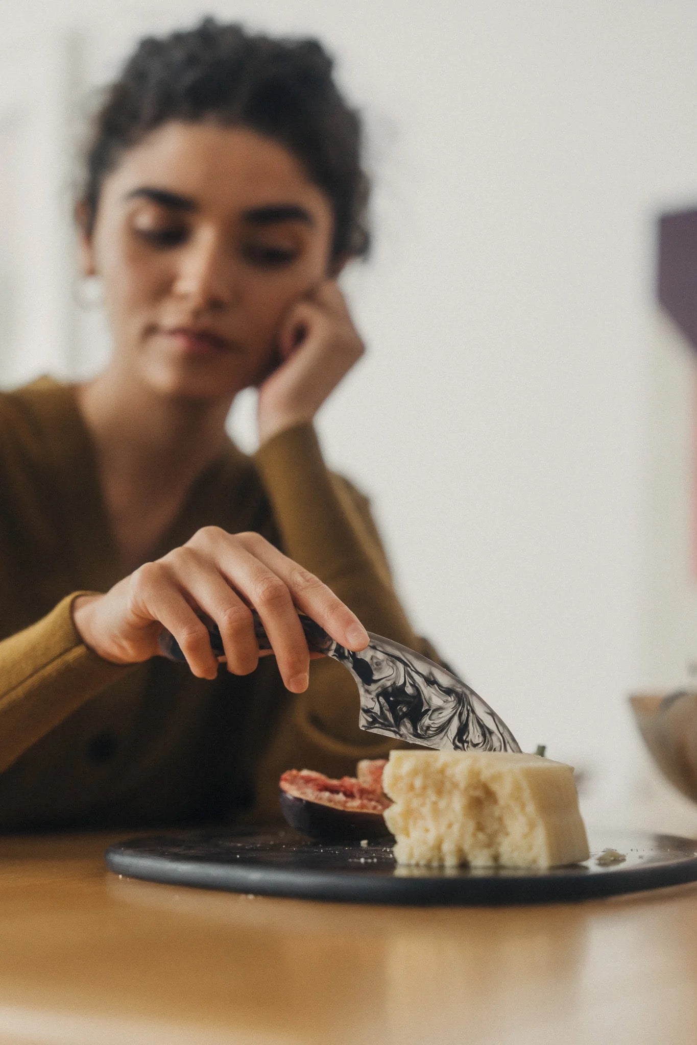 Flow Cheese Knife - Smoke