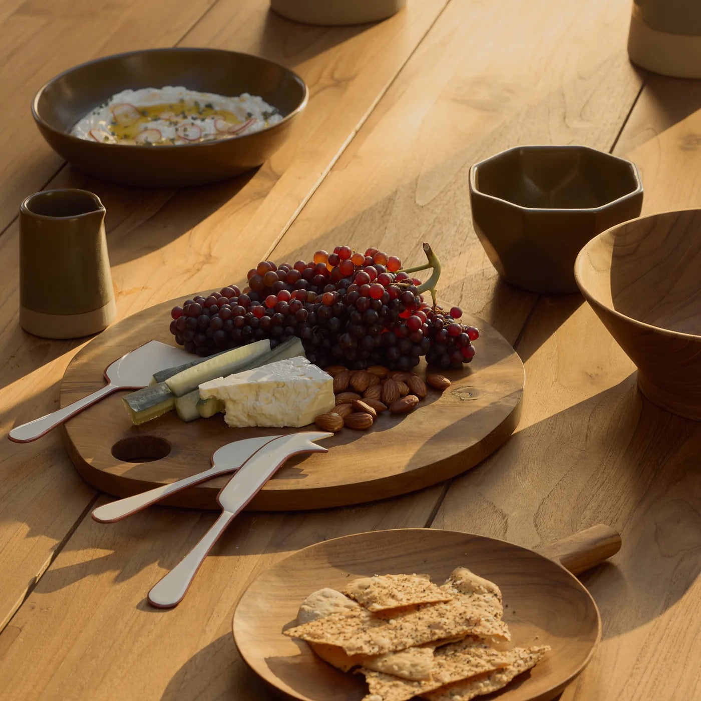 IKO TEARDROP CHEESE BOARD