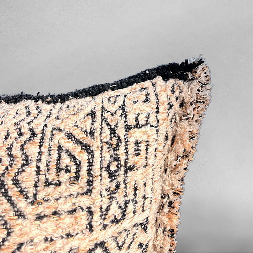 Cairiz Cushion