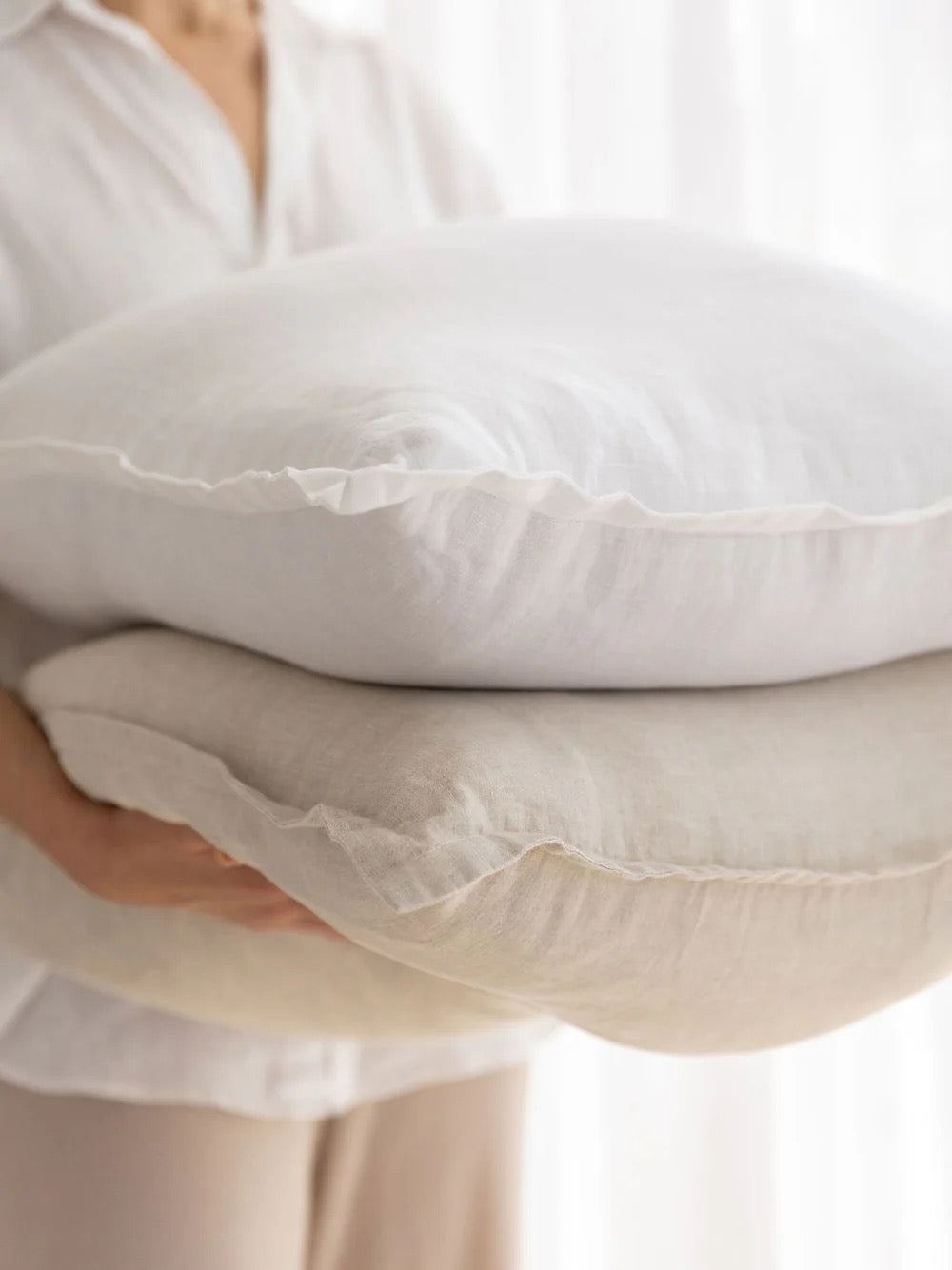 Reversi® Linen Flange Cushion